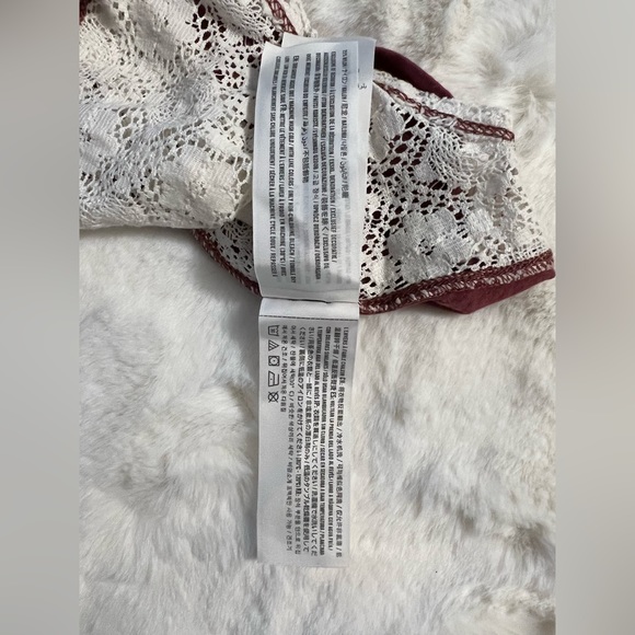 HOLLISTER GRAPHIE TEE, WOMEN, MEDIUM - Picture 6 of 6